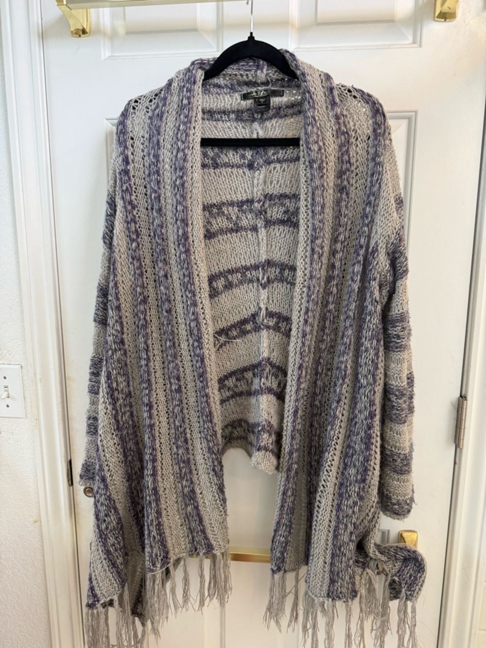 Love Stitch Cozy Open-Front Fringe Knit Cardigan Sweater - Cream & Purple